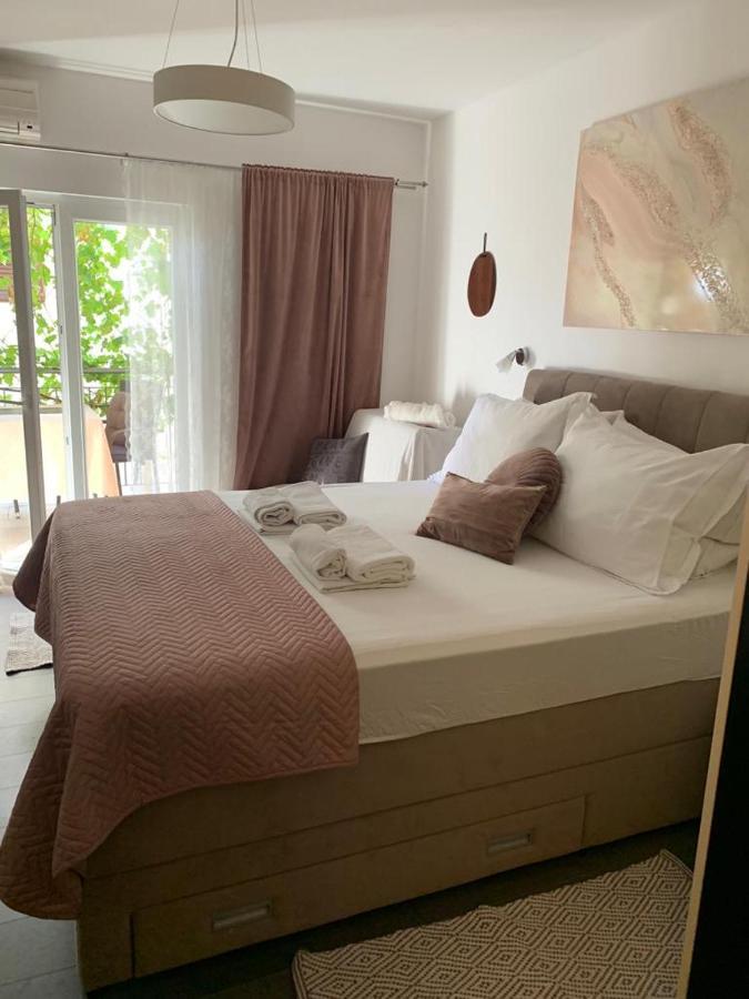 Studio Apartment Purple Sunset - 2+1 Baska Voda Bagian luar foto