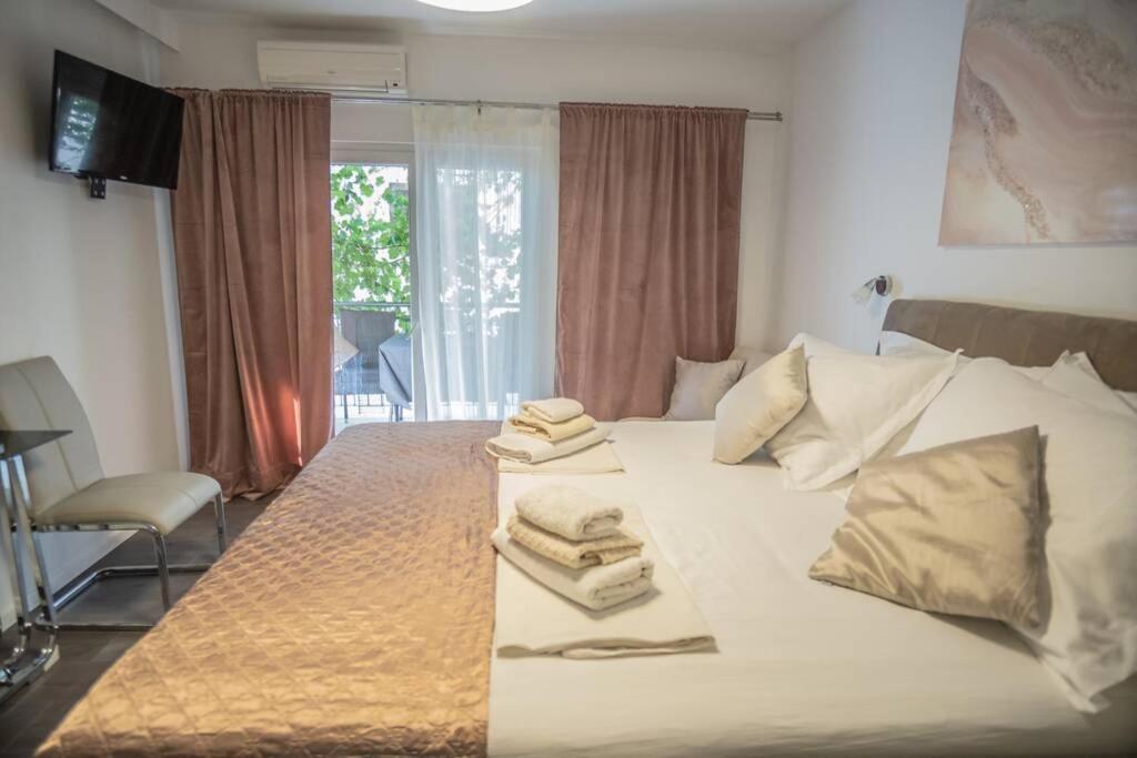 Studio Apartment Purple Sunset - 2+1 Baska Voda Bagian luar foto