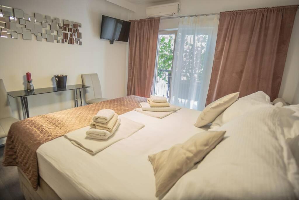 Studio Apartment Purple Sunset - 2+1 Baska Voda Bagian luar foto