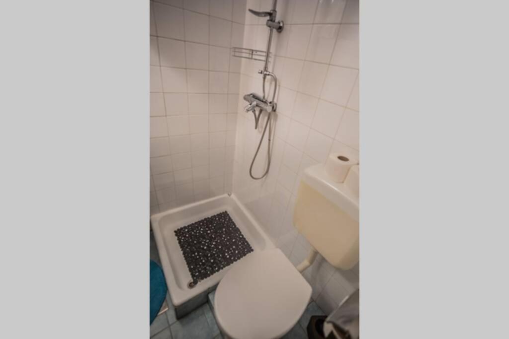 Studio Apartment Purple Sunset - 2+1 Baska Voda Bagian luar foto