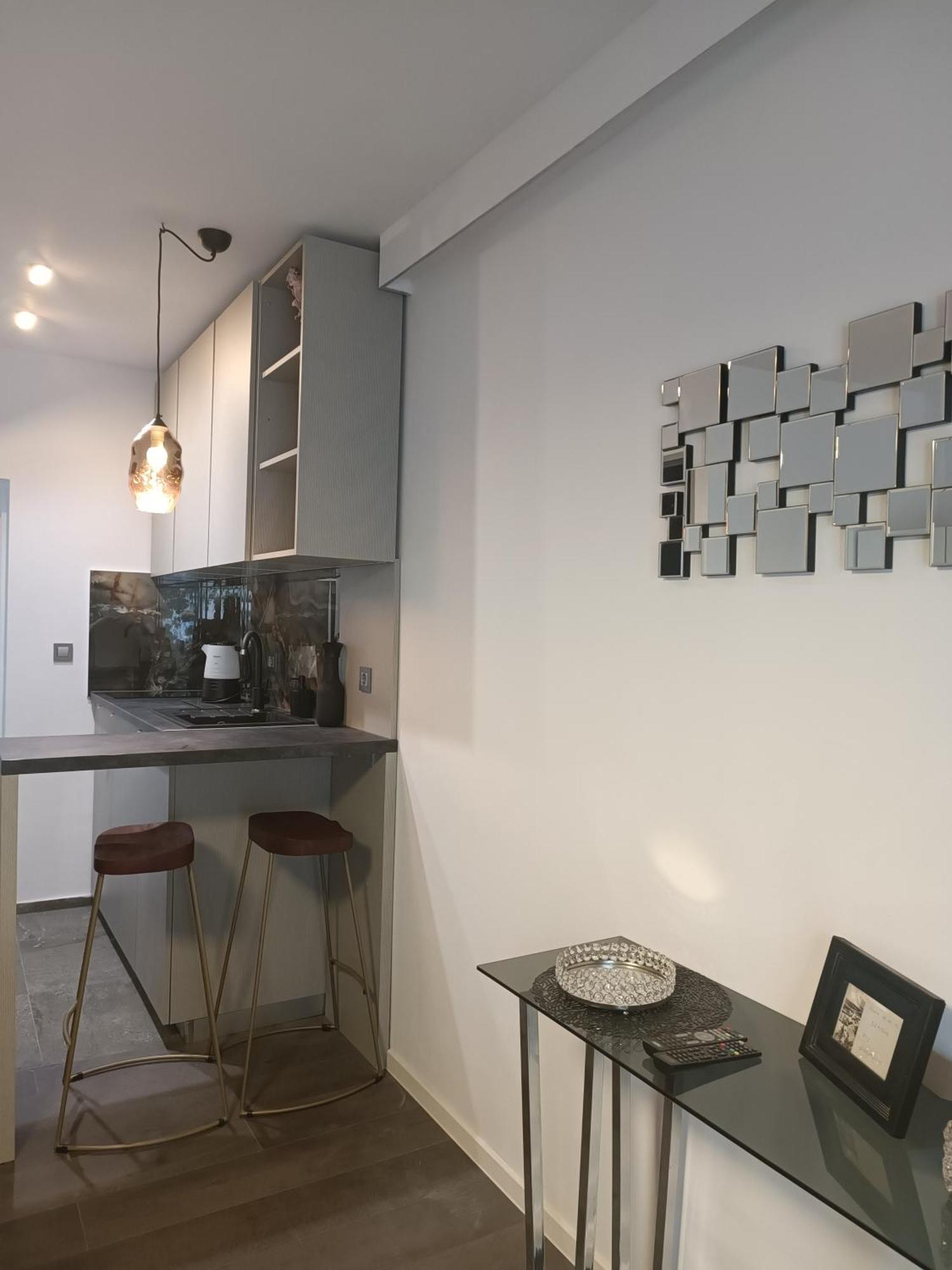 Studio Apartment Purple Sunset - 2+1 Baska Voda Bagian luar foto