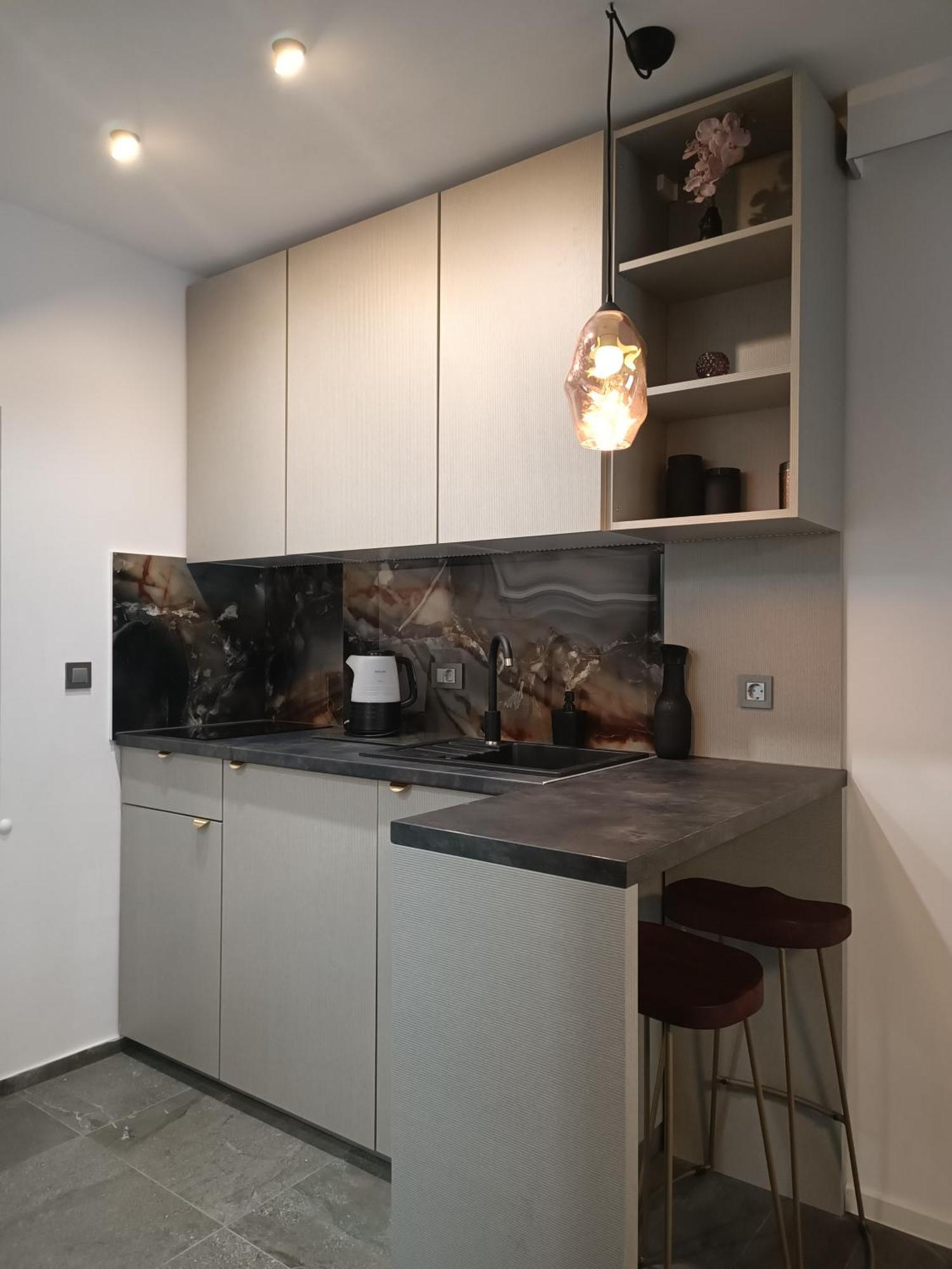 Studio Apartment Purple Sunset - 2+1 Baska Voda Bagian luar foto